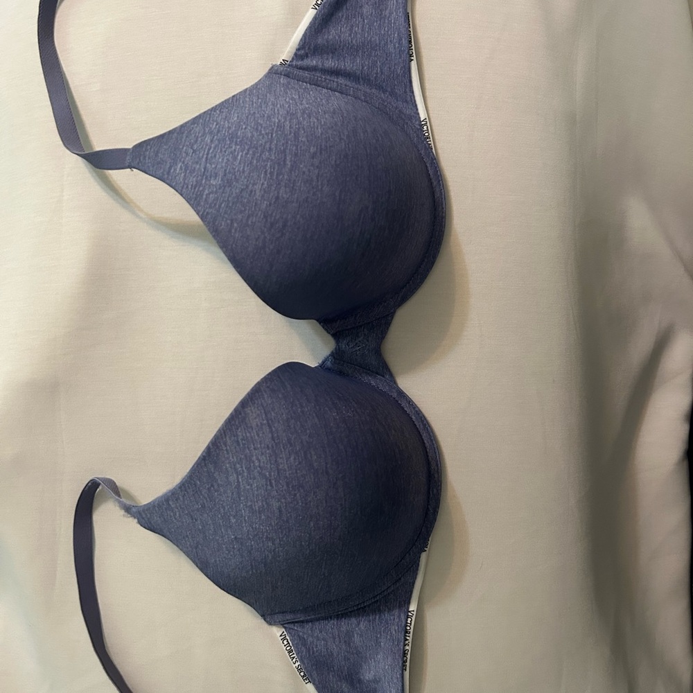 Victoria Secret Blue Seamless T-Shirt Bra with Underwire